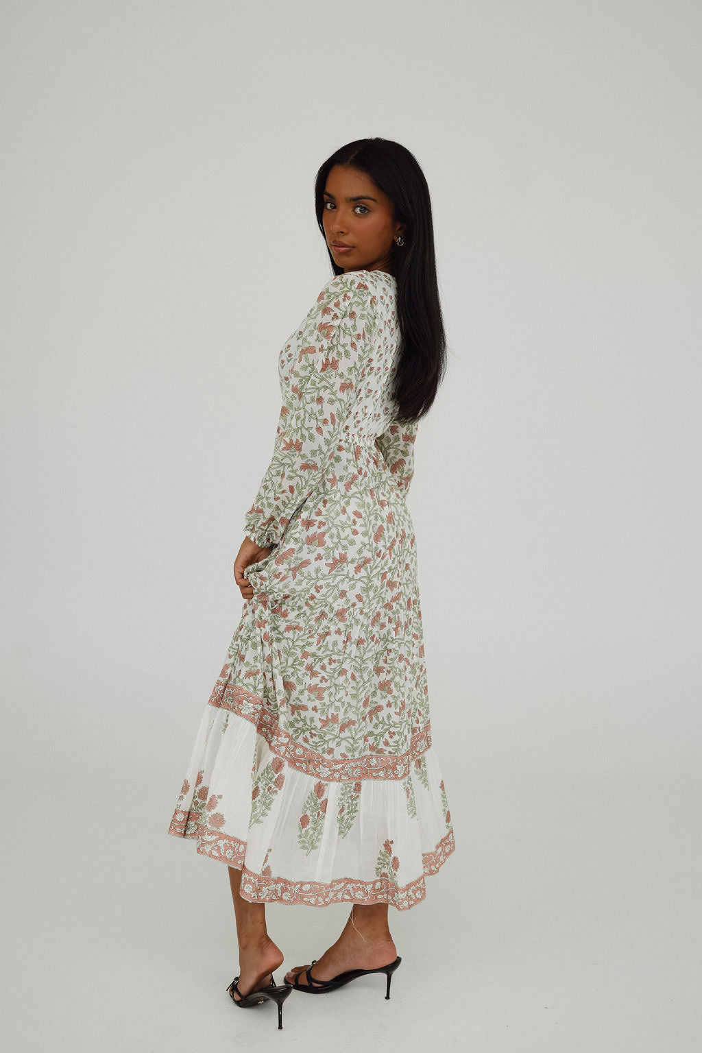 Floral Maxi Dress with Tiered Hem and V-Neck